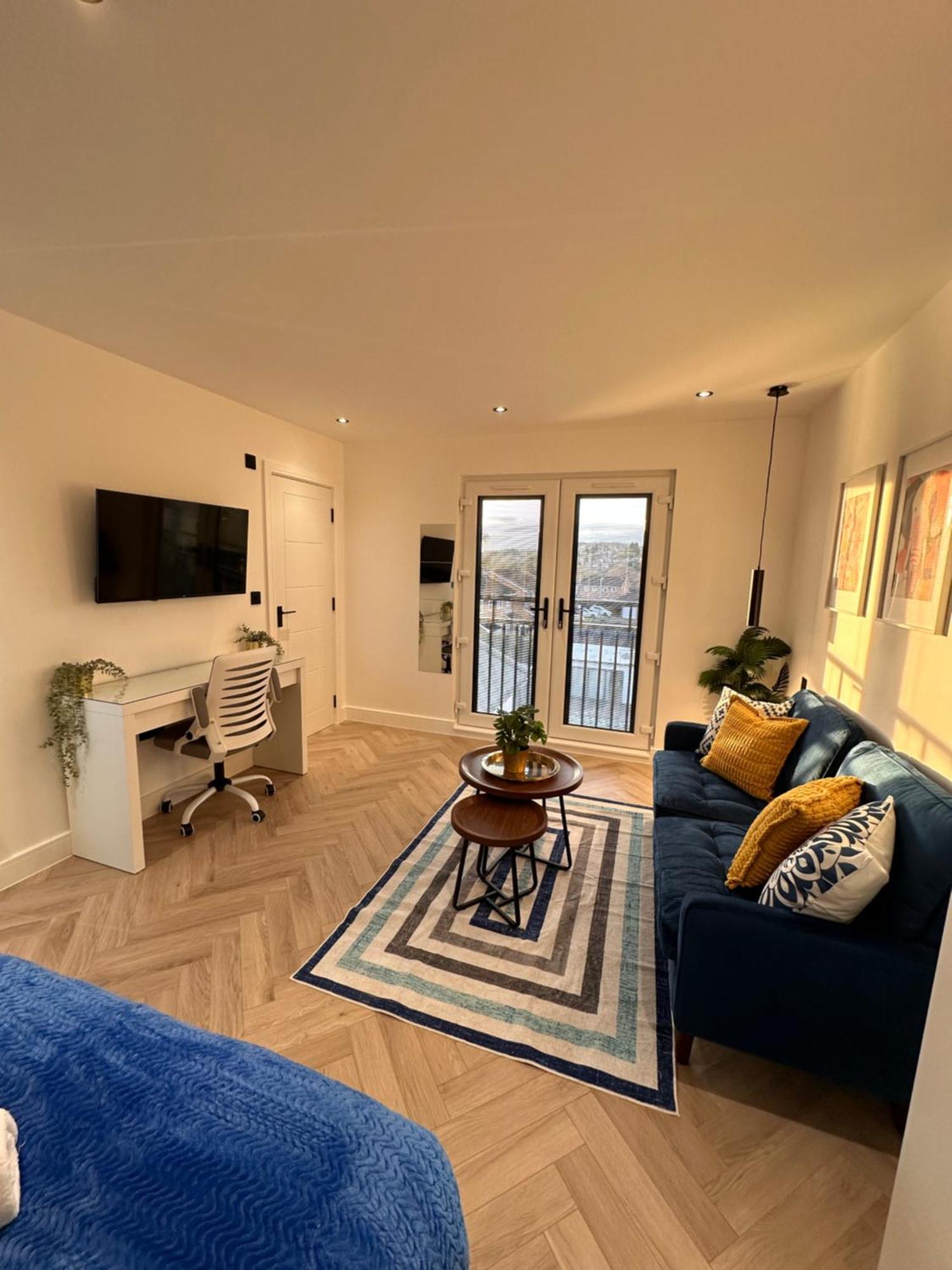 R5 - Luxury Private Ensuite Self-Contained Room - Newly Renovated Halesowen Esterno foto